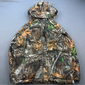 Realtree Camo Hooded Puffer Jacket in Brown, Green, Gray